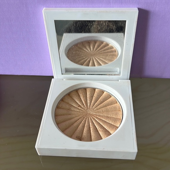 OFRA Highlighter in Rodeo Drive - Picture 1 of 4